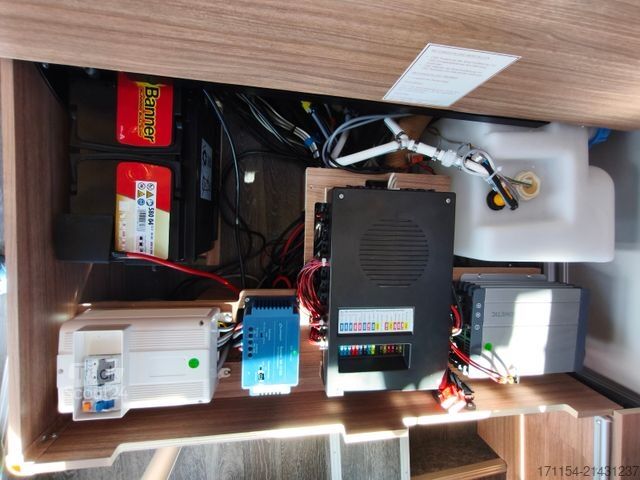 Напівінтегрований кемпер WEINSBERG X-Cursion CUV 500 MQ mit slideBett,4 personen