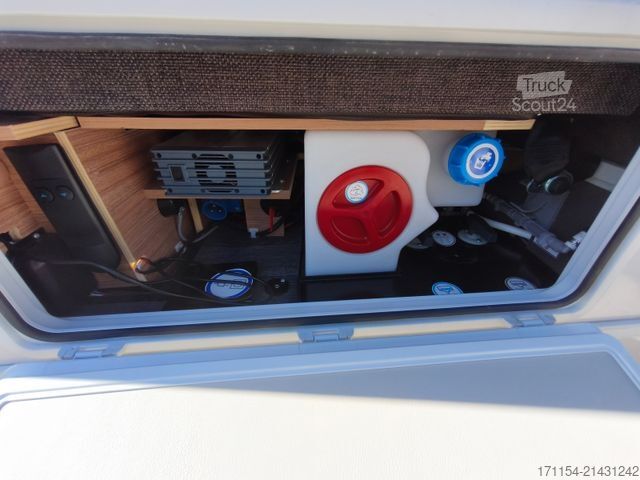 Напівінтегрований кемпер WEINSBERG X-Cursion CUV 500 MQ mit slideBett,4 personen