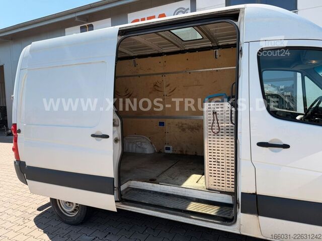 Skåpbil VW Crafter Werkstattwagen - Hochdach AHK Kasten