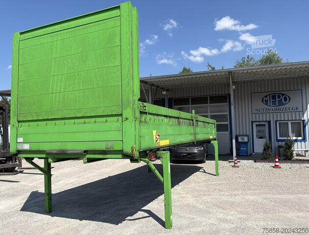 Plată formă de schimb cu platformăPlatforma interschimbabilă cu benăCuplaj interschimbabil cu platfo Krone Baustoff 7,45 Multilockrahmen Türen