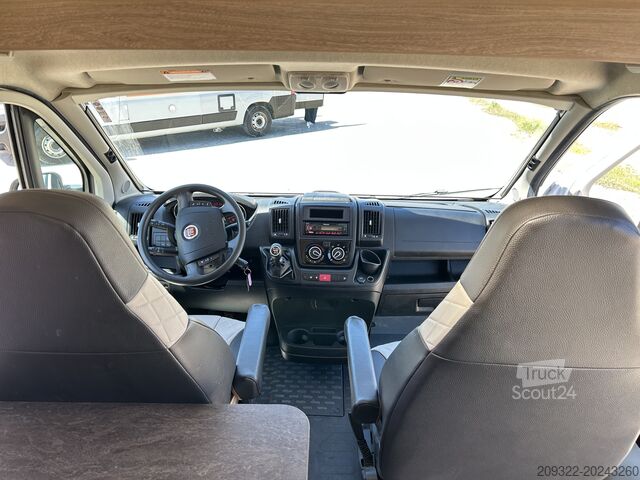 Husvagn/husbils Fiat Weinsberg Carabus 600 K | 4 Posti Letto | Completamente Attrezzato