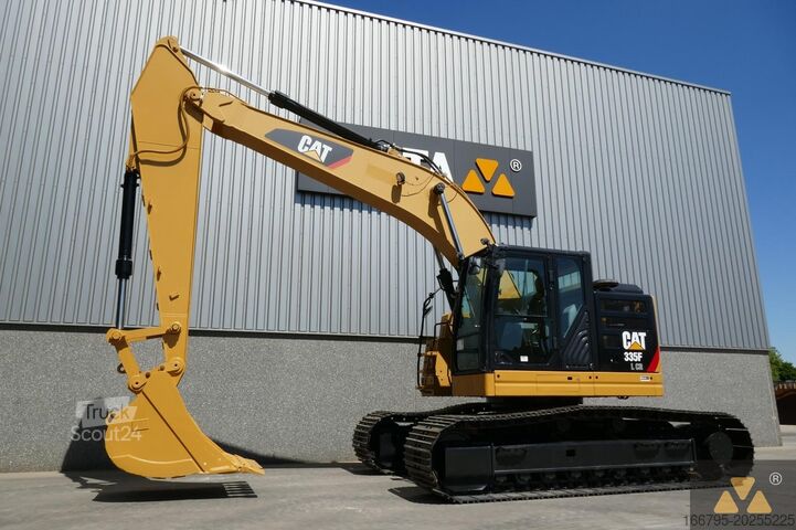 Paletli ekskavatör Caterpillar 335F LCR