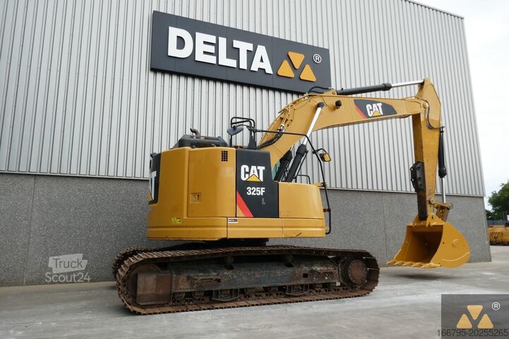 Paletli ekskavatör Caterpillar 325F LCR