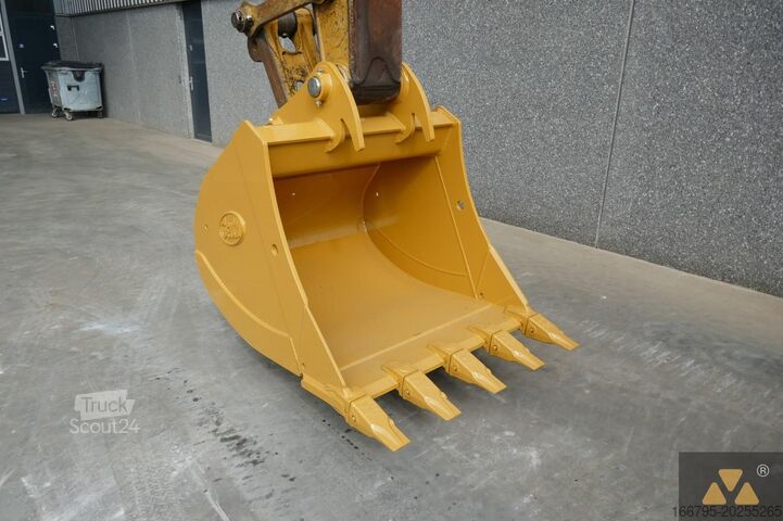 Paletli ekskavatör Caterpillar 325F LCR