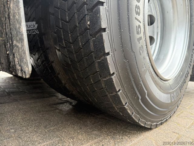 Samochód do przewozu drewna VOLVO FH 510 8x4 Holztransporter Kran PENZ *Anhänger