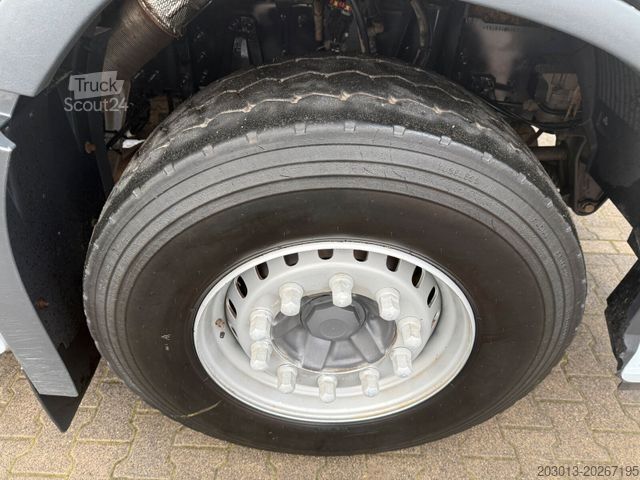 Samochód do przewozu drewna VOLVO FH 510 8x4 Holztransporter Kran PENZ *Anhänger