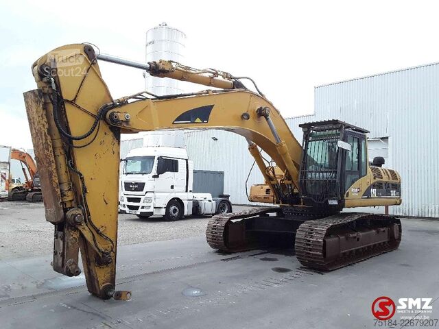 Mobil daru Caterpillar 330 C L   manual pump