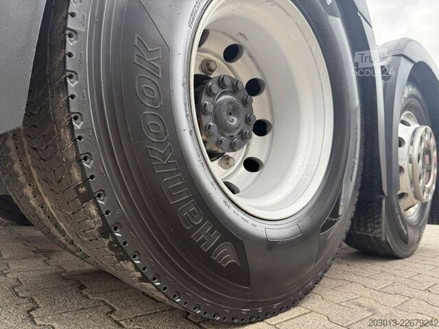 Podvozek nákladního auta MERCEDES-BENZ 2551 6x2 Fahrgestell Euro 6e
