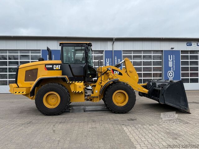 Hjullastare CATERPILLAR 930M Radlader mit Schaufel 2.090 BTH
