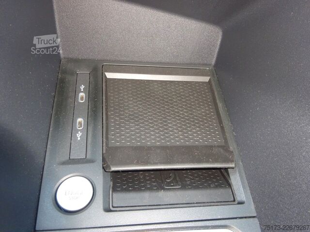 Panelová dodávka FORD Transit Connect Limited L1 Kasten Autm 2xS-Tür
