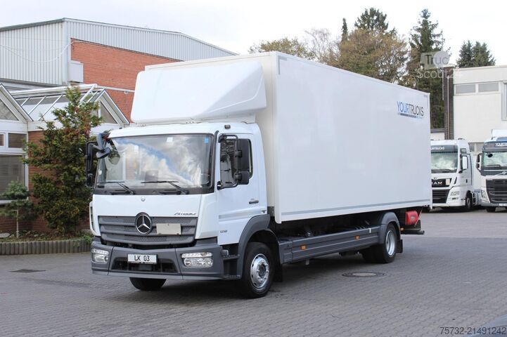 Autocarro con cassone Mercedes-Benz Atego 1218 E6  Koffer   Rolltor+LBW   nur 79 Tkm!