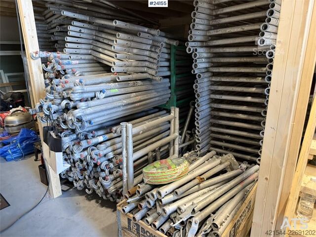 Būvniecības iekārta  Zarges scaffold for sale measuring approximately 1