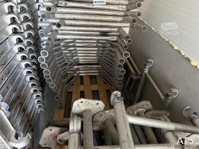 Būvniecības iekārta  Zarges scaffold for sale measuring approximately 1