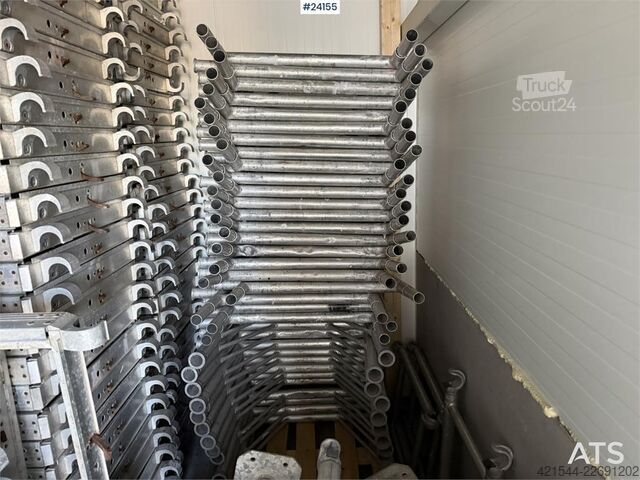 Būvniecības iekārta  Zarges scaffold for sale measuring approximately 1