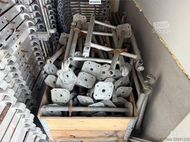 Būvniecības iekārta  Zarges scaffold for sale measuring approximately 1