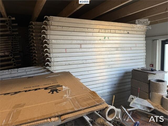Būvniecības iekārta  Zarges scaffold for sale measuring approximately 1