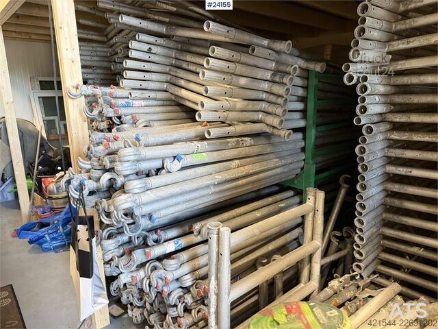 Stavební stroj  Zarges scaffold for sale measuring approximately 1