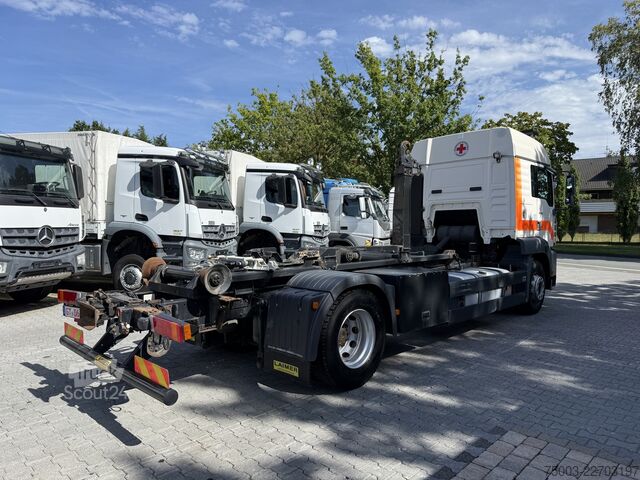 Tipvogn MAN TGA 18.360 / Steyr 18S36 Rotes Kreuz
