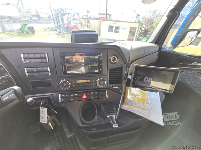 Tracteur routier standard Mercedes-Benz Actros 1848 MP5