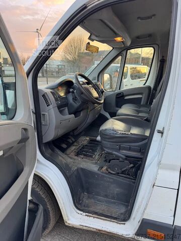 Platforminis furgonas su dviguba kabina Fiat Ducato **2300cc-pick up**