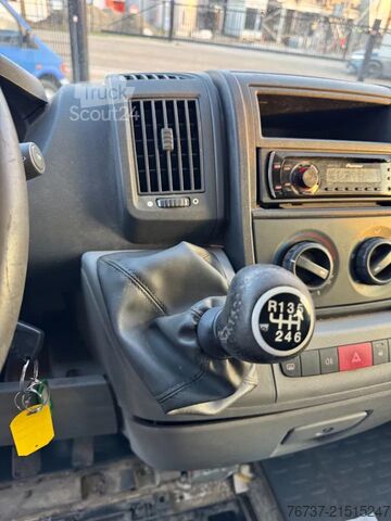 Platforminis furgonas su dviguba kabina Fiat Ducato **2300cc-pick up**