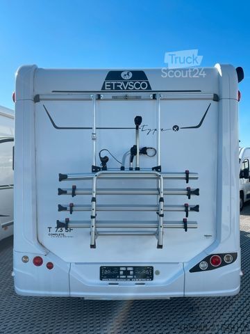 Ημιενσωματωμένο αυτοκινούμενο τροχόσπιτο ETRUSCO T 7.3 SF | Hubbett + Einzelbetten , RFK+NAV