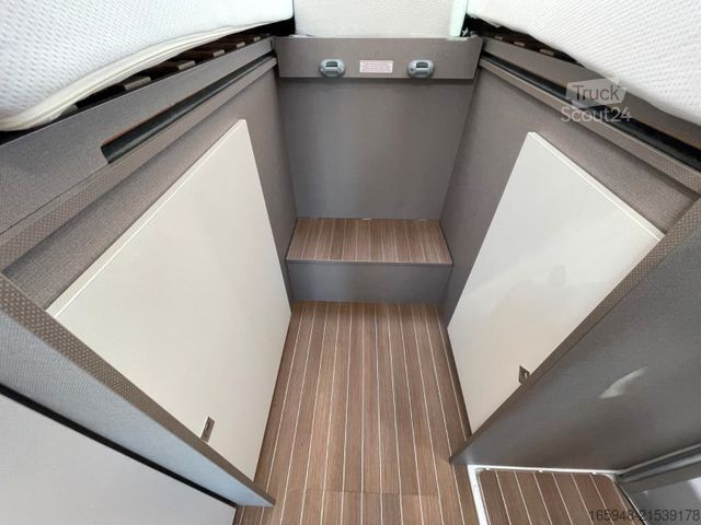 Ημιενσωματωμένο αυτοκινούμενο τροχόσπιτο ETRUSCO T 7.3 SF | Hubbett + Einzelbetten , RFK+NAV