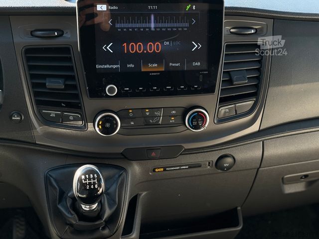 Ημιενσωματωμένο αυτοκινούμενο τροχόσπιτο ETRUSCO T 7.3 SF | Hubbett + Einzelbetten , RFK+NAV