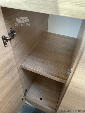 Τροχόσπιτο με προεξοχή (alcove) CHAUSSON C727 ALKOVEN FIRST LINE | Platz für 4 Personen!