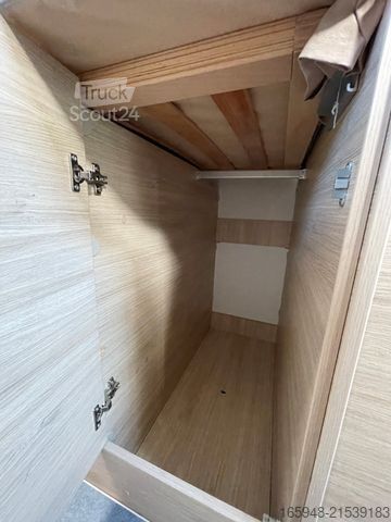 Τροχόσπιτο με προεξοχή (alcove) CHAUSSON C727 ALKOVEN FIRST LINE | Platz für 4 Personen!