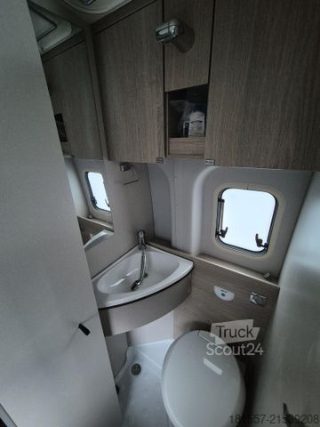 Obytné vozidlo BÜRSTNER Lineo C 550 Markise / 170 PS