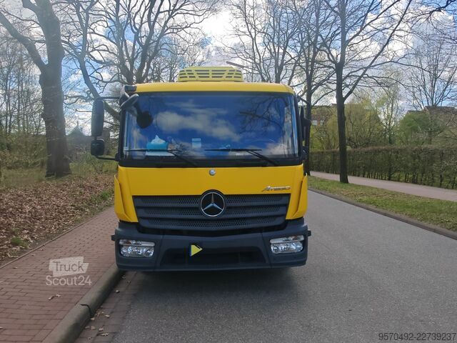 Tralas Mercedes-Benz Mercedes-Benz Atego 818