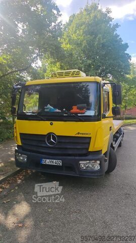 Tralas Mercedes-Benz Mercedes-Benz Atego 818