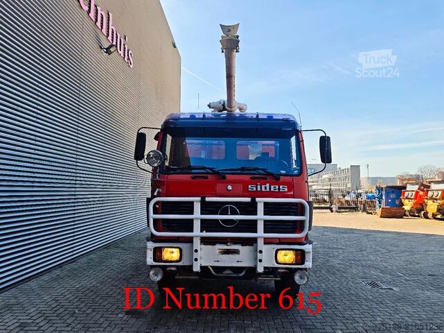 Brandweerwagen Mercedes-Benz SK 2636 AK 6x6 V10 Sides VMA100 Wasserwerfer