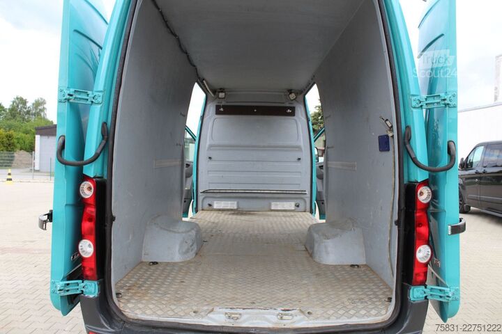 Furgoneta de caja alta VW Crafter 50 Kasten 2.0 TDI lang+hoch + TÜV