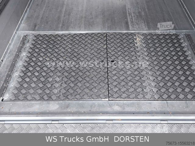 Horse transport trailer WST Edition Schlacht mit Seilwinde Viehanhänger