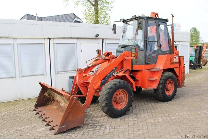 Excavator/loader combination Fai 590 B