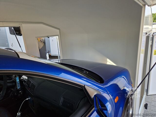 Car transport Debon Roadster 1000 enclosed Car Transport Trailer 3500kg 100km/h Pullman Soft Fahrwerk