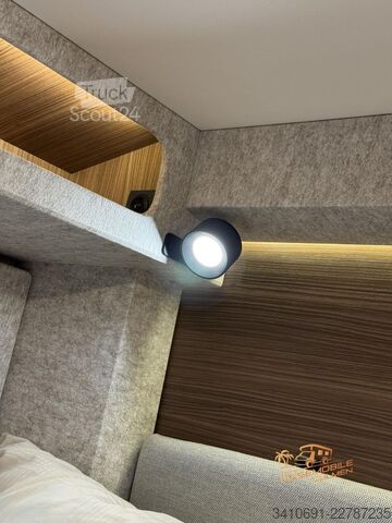 Puoliksi integroitu matkailuauto LMC Cruiser 740 EL Auto 18 360W Solar Lithium LED