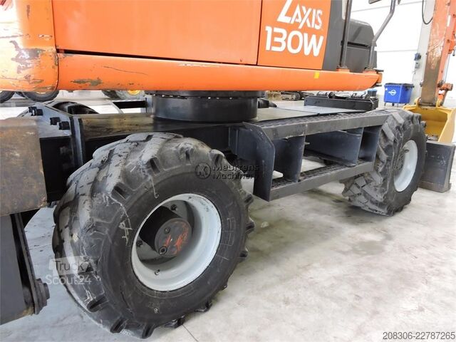 Excavadora móvil HITACHI ZX130W