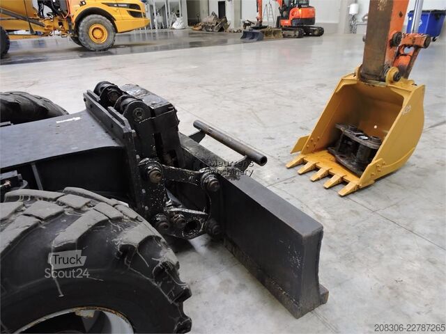 Excavadora móvil HITACHI ZX130W