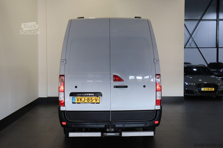 Varebil Renault Master 2.3 dCi 135PK L2H2 EURO 6 - Airco - Crui...