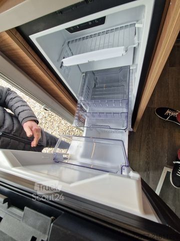 Интегриран кемпер WEINSBERG X-CURSION CUV 500 MQ  EDITION [PEPPER]