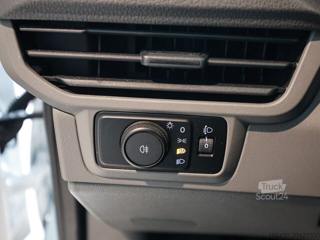 Мікроавтобус VW T7 Transporter Kastenwagen mit L-Trennwand AHK P