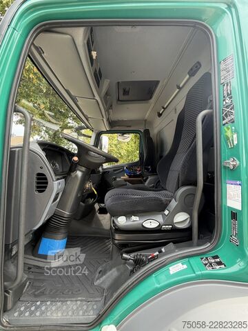 γερανός τοποθετημένος σε φορτηγό Mercedes-Benz ATEGO 1622 - 4x4 - Kipper-Kran - 123 TKm