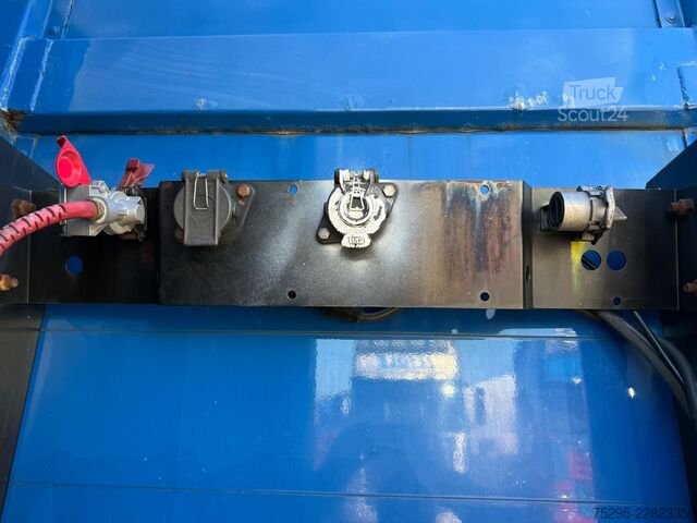 مركبة تجارية Kögel 3 Achs Standard Getränke Liftachse SAF TÜV neu