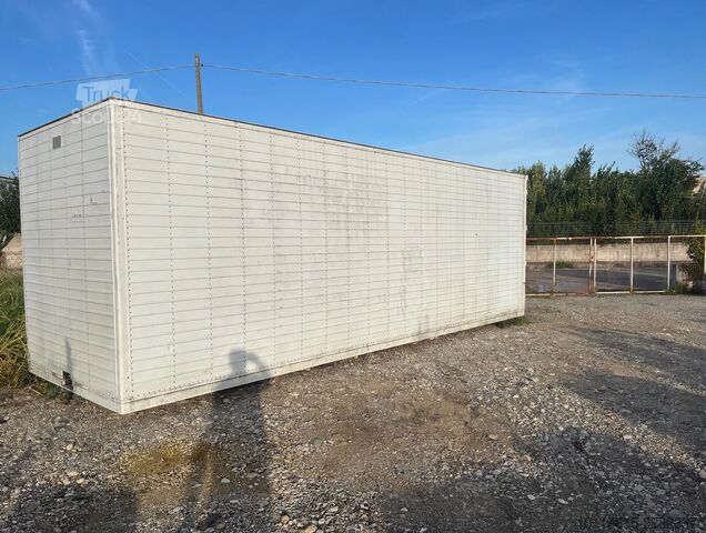 Nadwozie wymienne z zabudową skrzyniową Cargo Van 