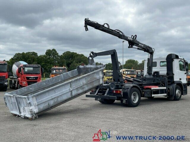 Camion benne à bras amovible Mercedes-Benz 1841L Abroller + Kran + FB 7.6m=1.2 t.