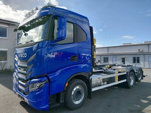 Roll-off tipper truck Iveco X-Way AS 28 X 58 YPS ON Hyva Titan 20-57