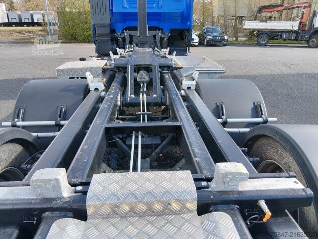 Roll-off tipper truck Iveco X-Way AS 28 X 58 YPS ON Hyva Titan 20-57